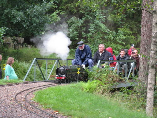 Borås Dampfbahn (Modelleisenbahn, auch Gartenbahn oder Parkbahn genannt)