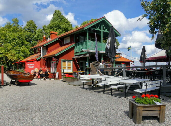 Sundbyholm, eine Perle am Mälaren - Schloss und Strand, Gästehafen und Ausflugsziel