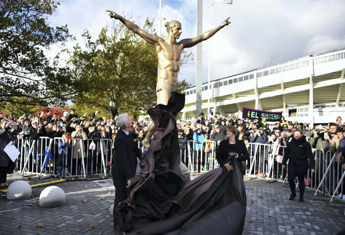 Zlatans Statue in Malmö